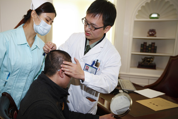 上海解放军第455医院李宇飞植发案例